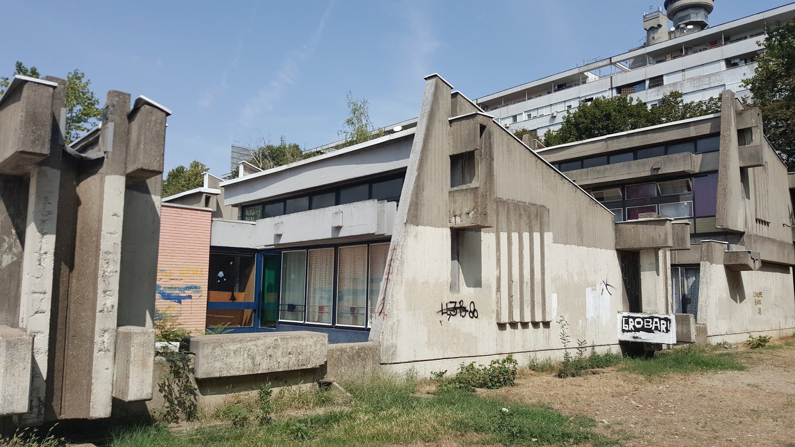 Primary School Ratko Mitrović
