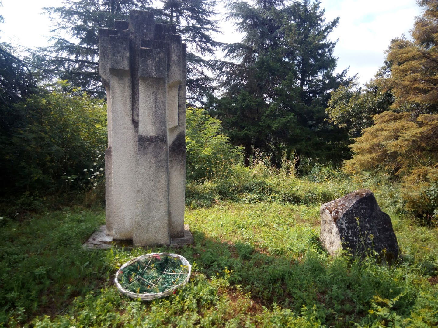 SPOMENIK BORCIMA II SV RATA