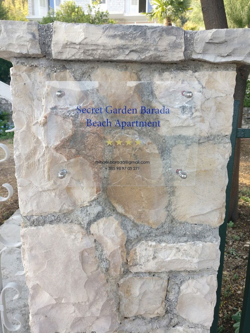 Secret Garden Barada Beach Apartment