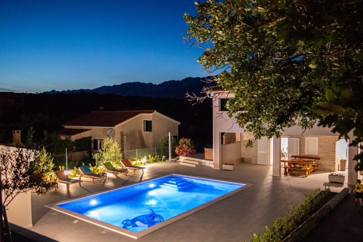 Villa Macanovi dvori