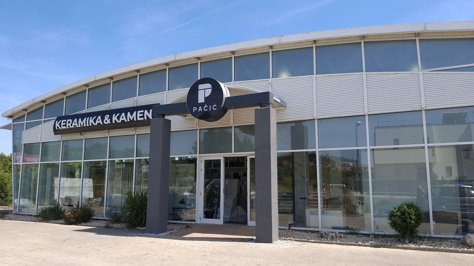 Salon keramike i kamena Pačić