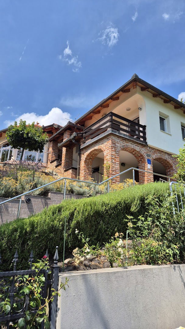 Holiday house Podvezanec Phasan hill