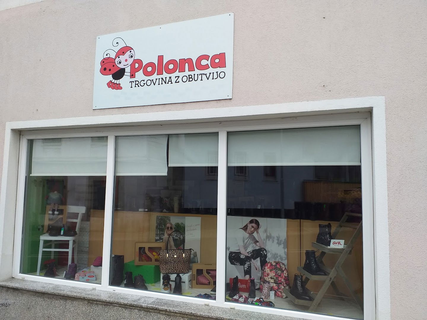 POLONCA,TRGOVINA Z OBUTVIJO Polona Rajer s.p.