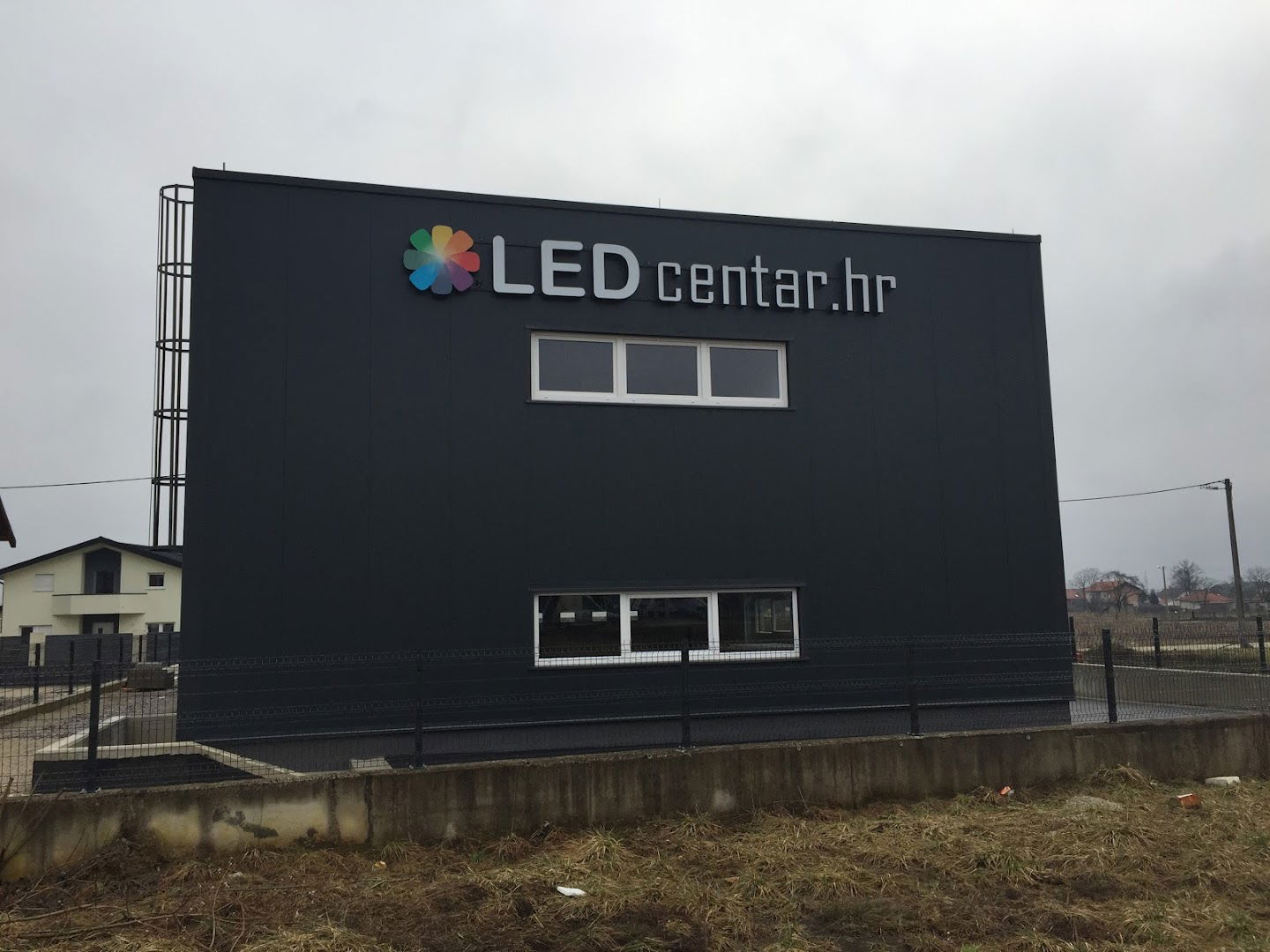 LED CENTAR - LED rasvjeta za reklamnu industriju