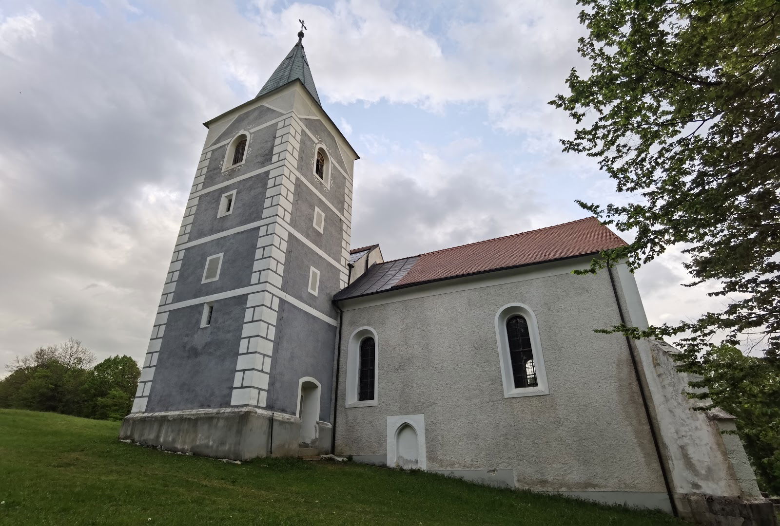 Cerkev Sv. Marija Žalosti