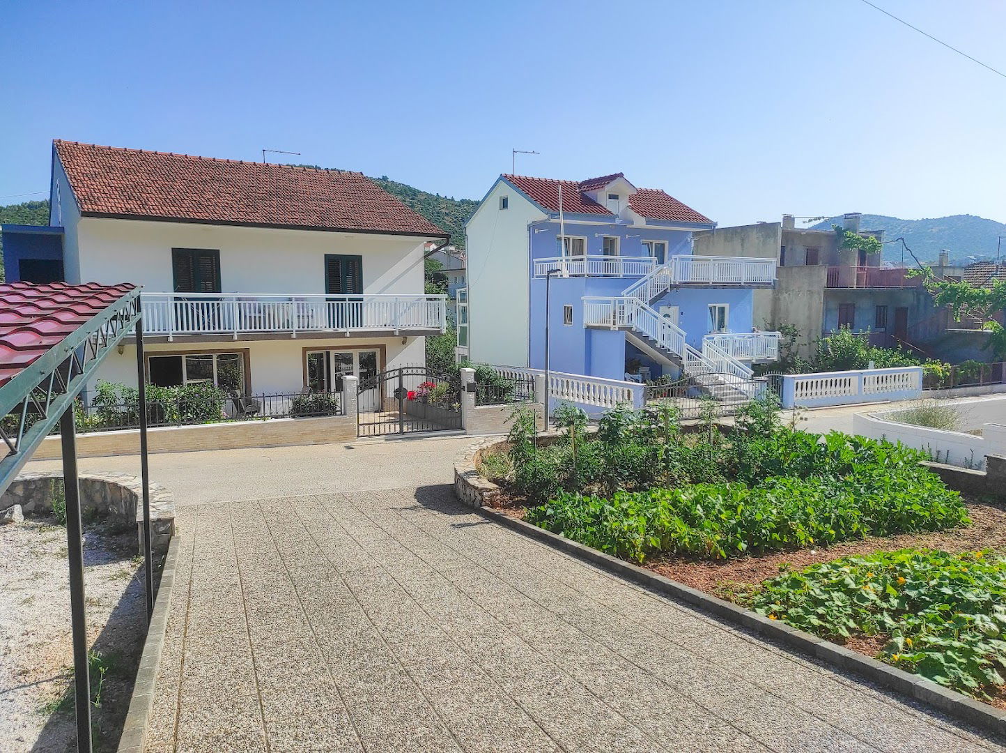 Apartments with a parking space Marina