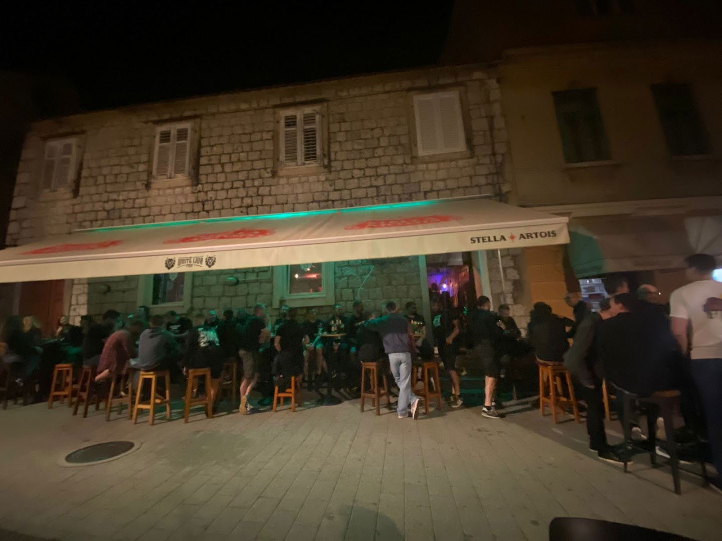 The White Lion bar&pub