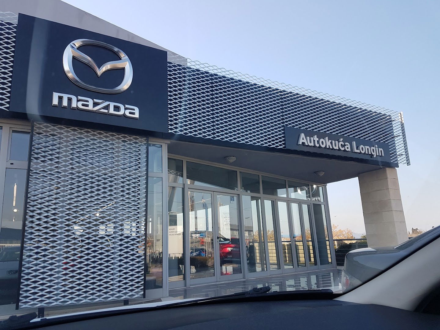 Q-service Autokuća Longin Ltd.