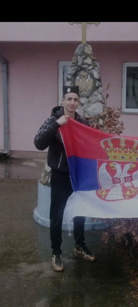 Spomenik Djeneralu Drazi