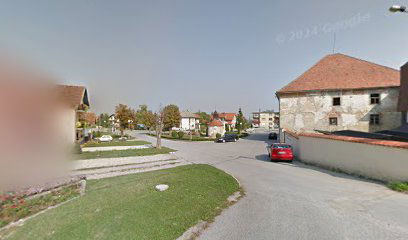 Zdenac s kipom sv. Ivana Nepomuka