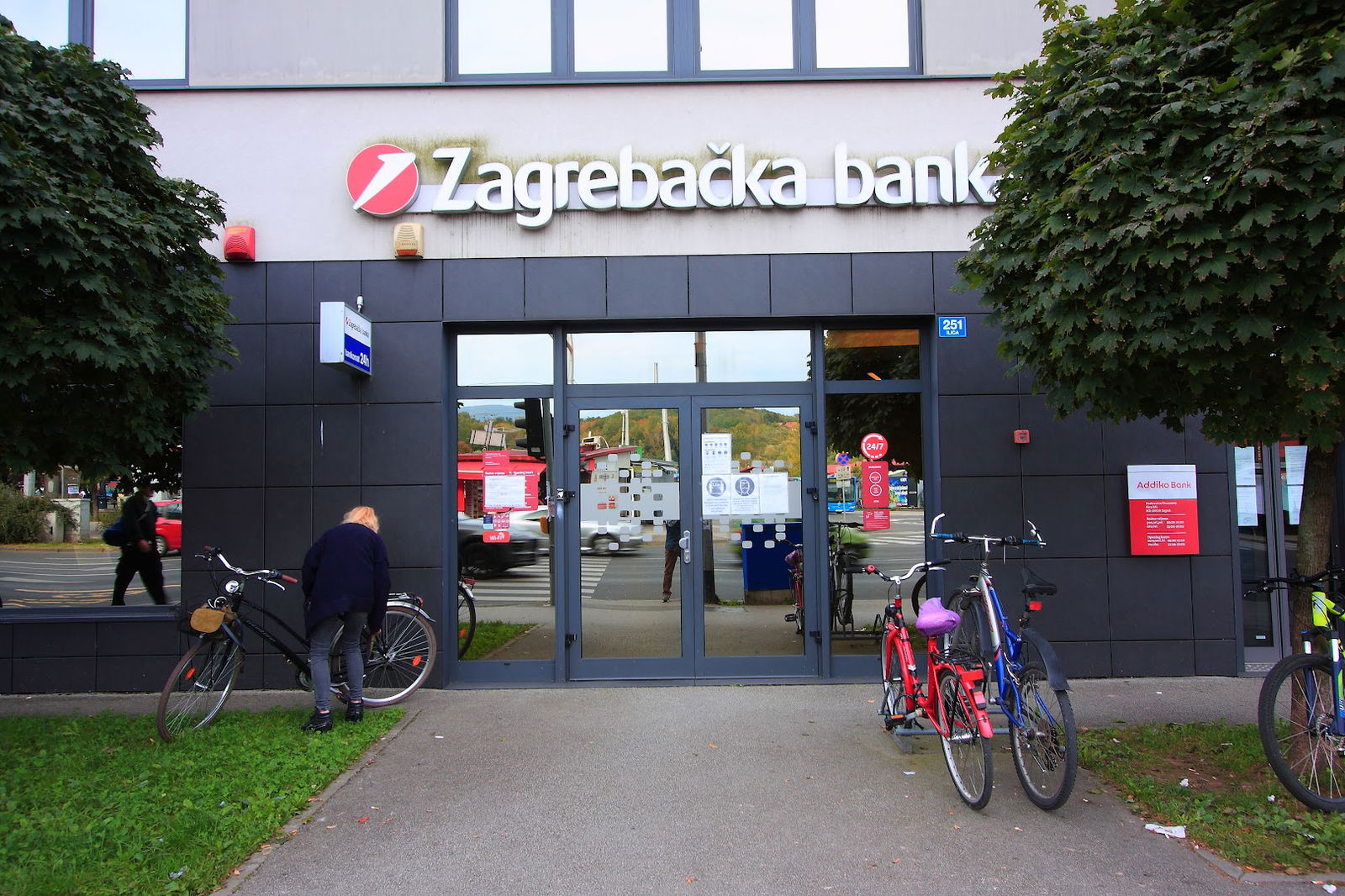 Zagrebačka banka d.d.