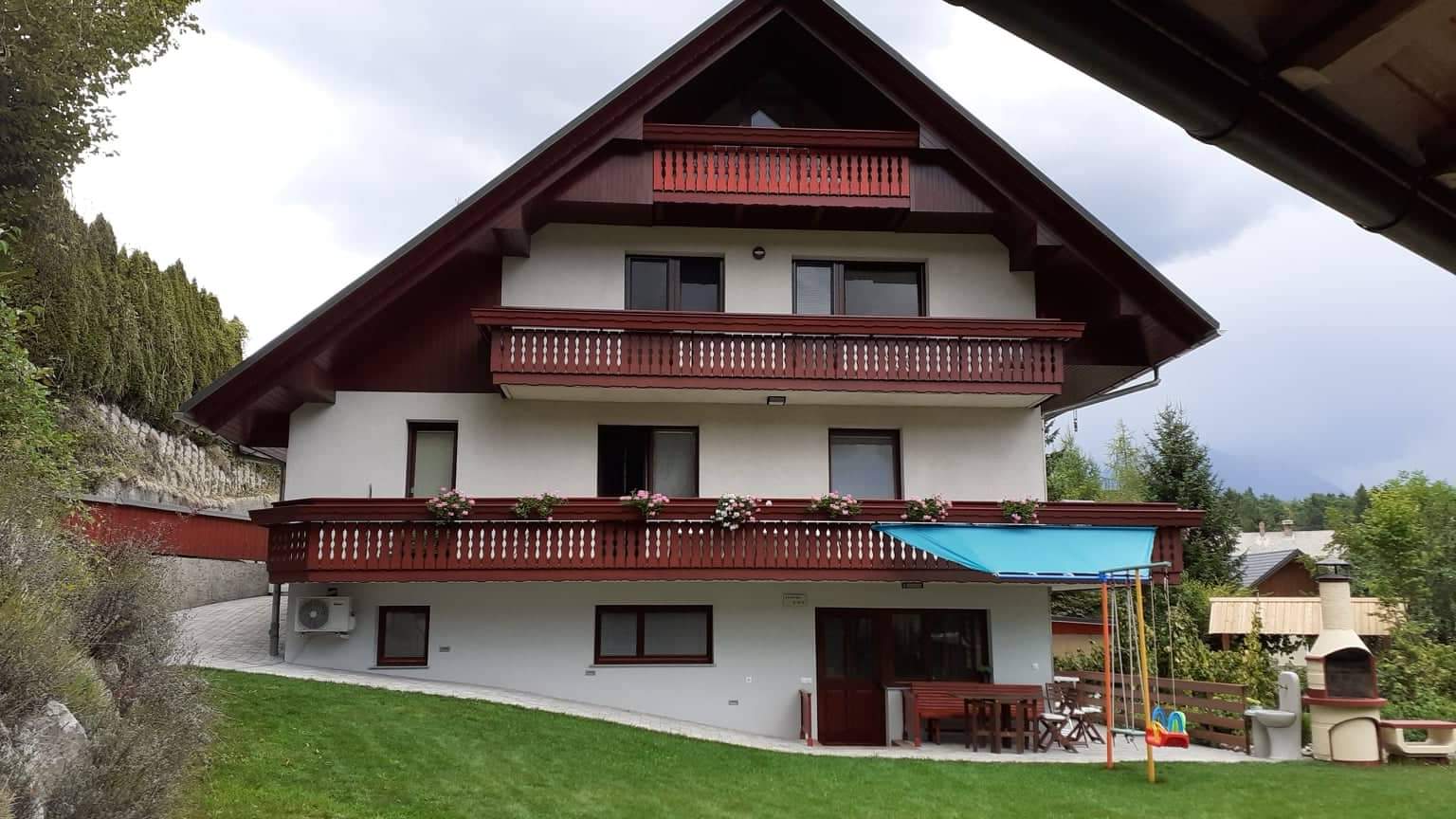 Apartma LARA, DARKA BOŽIČ - SOBODAJALKA