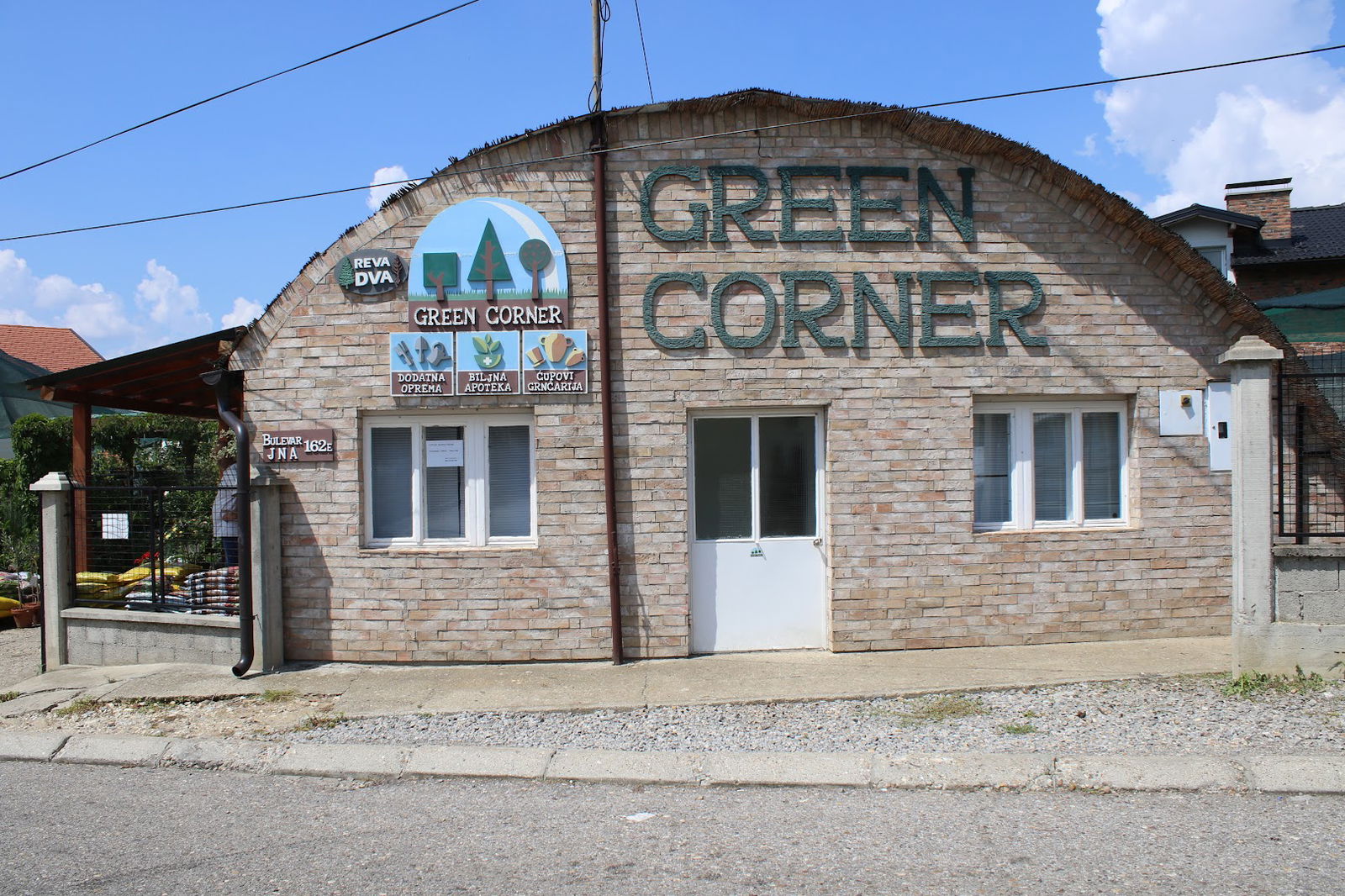 Green Corner doo1