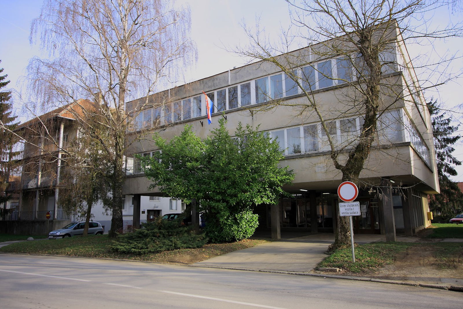 Općinski sud u Sesvetama, Stalna služba u Vrbovcu