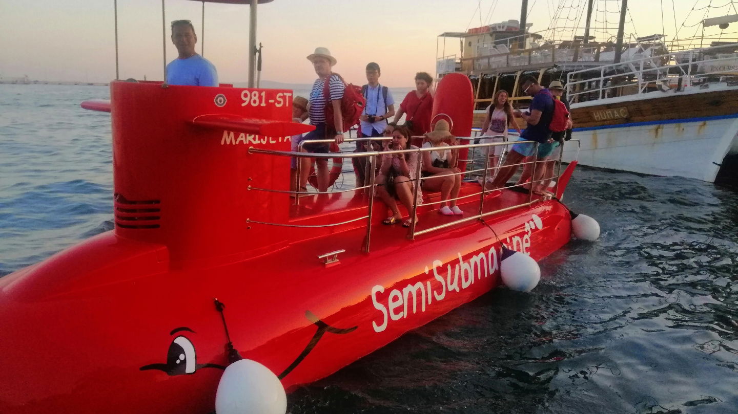 semiSUBMARINE Split