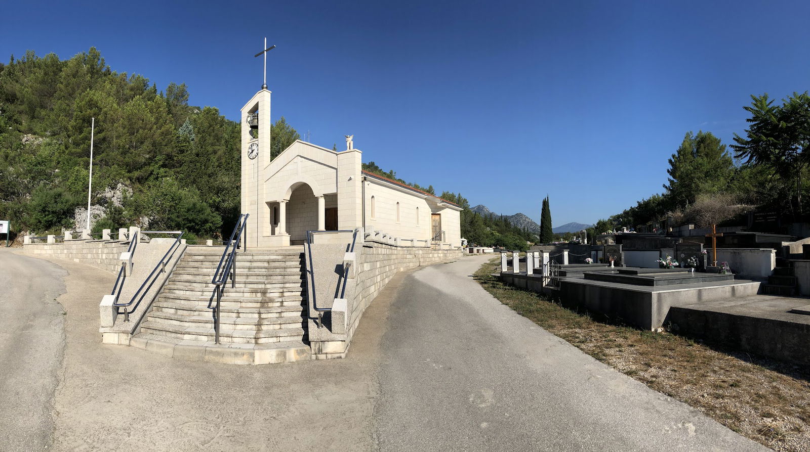 Ploče Cemetery