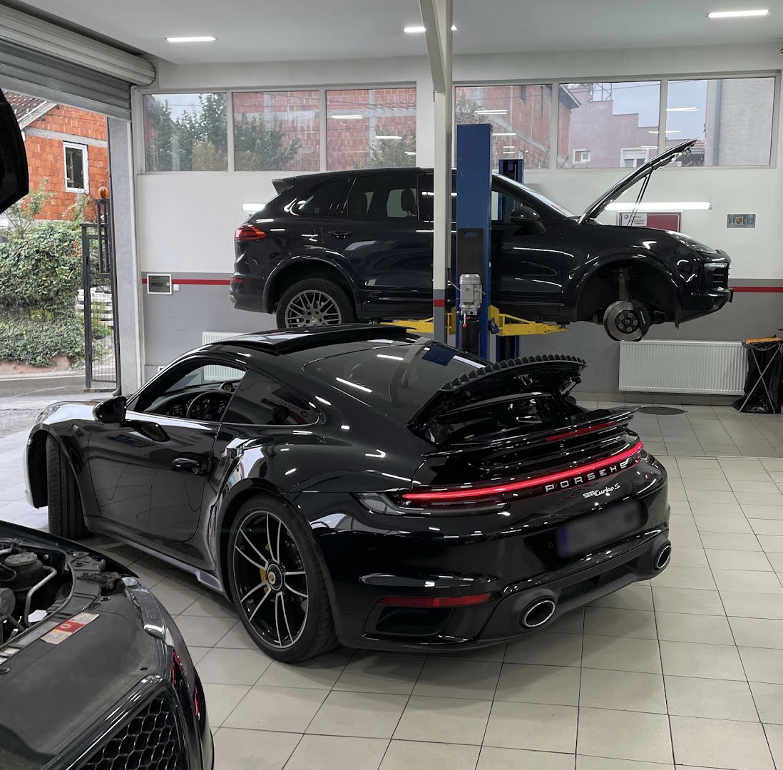 Auto Servis "MladenovicMotorsport"