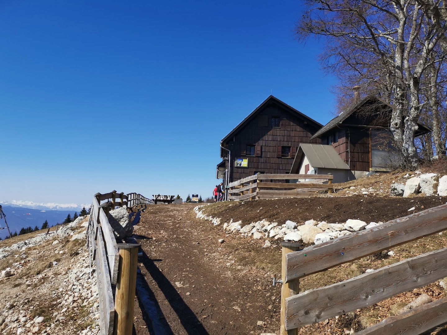 Koča na Kriški gori