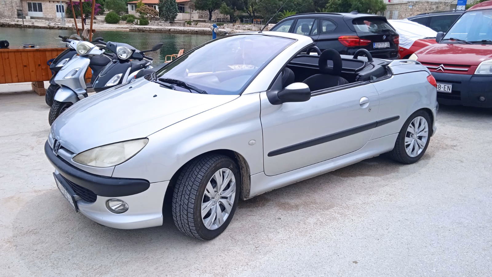 Rent a Car & Scooter Pomena