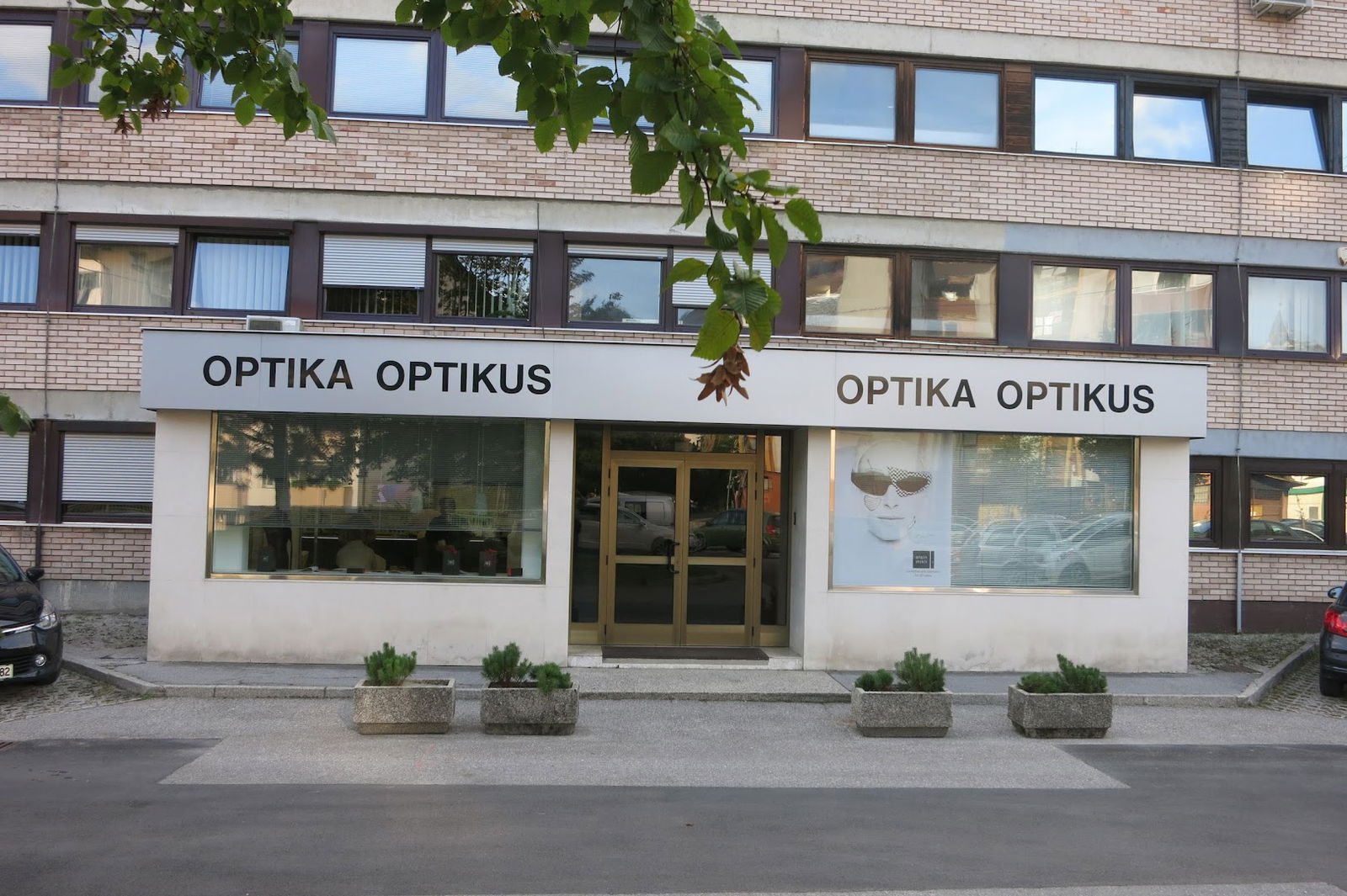 Specialist eye clinic, Serapis d.o.o.