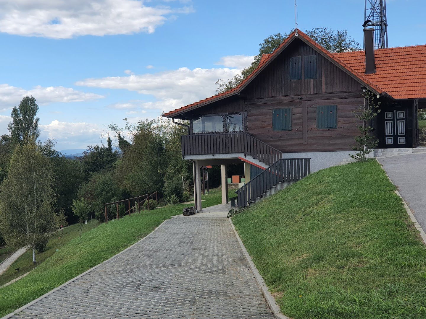 Mountain House Picelj