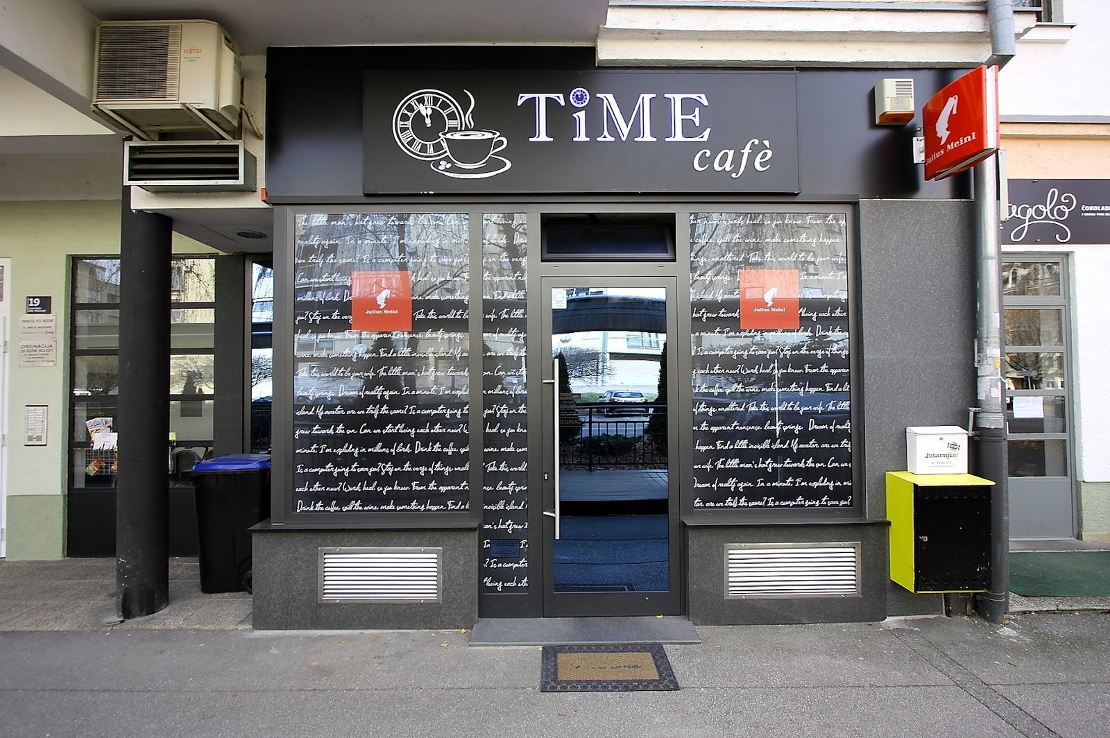 Time cafe.