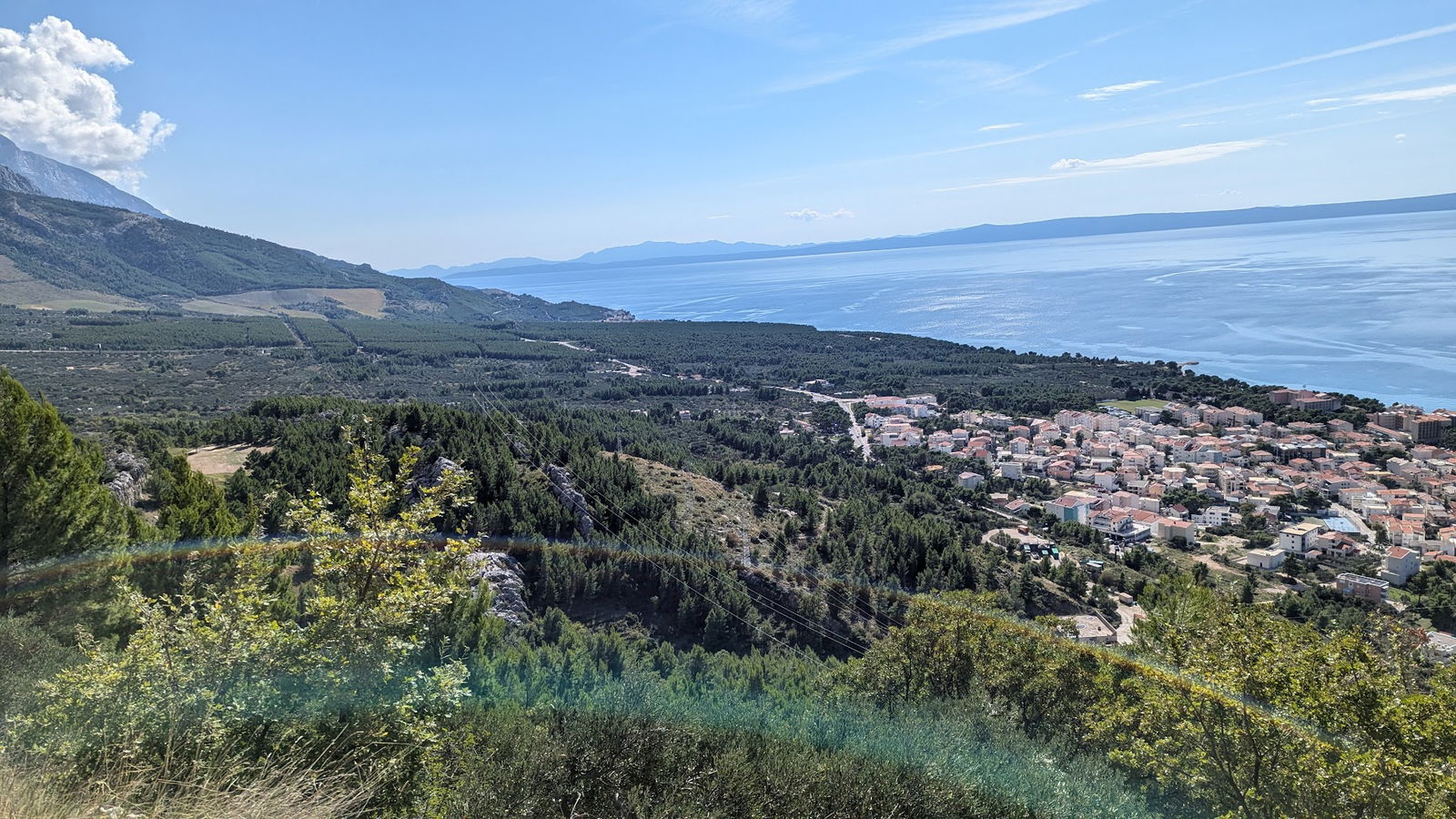 Biciklistička i pješačka staza - crvena