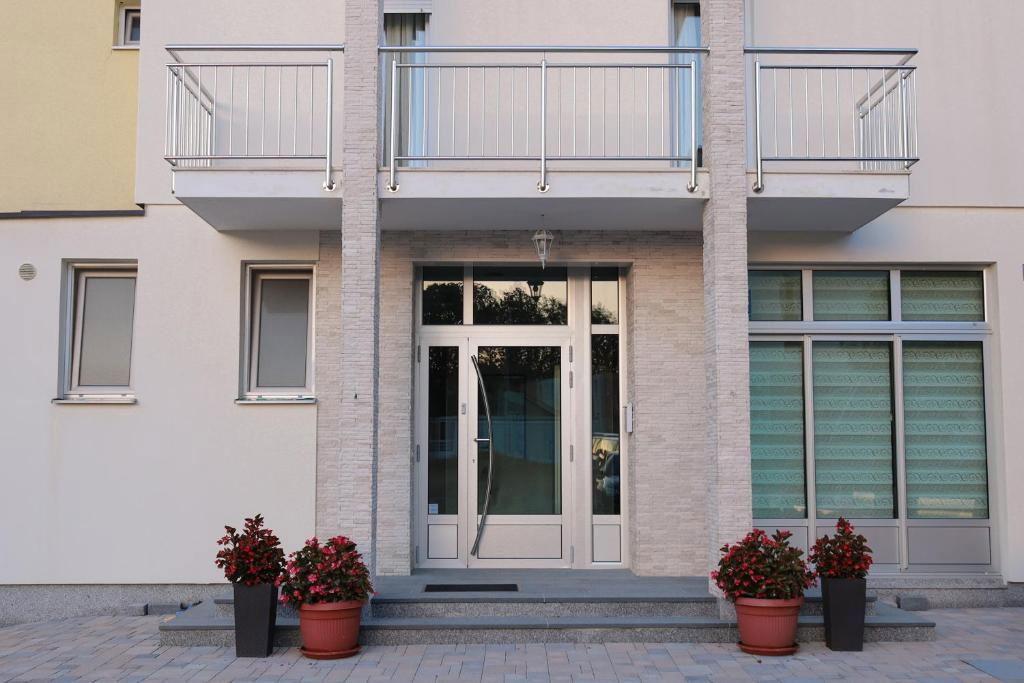 Pansion MILENA FILIPOVIC