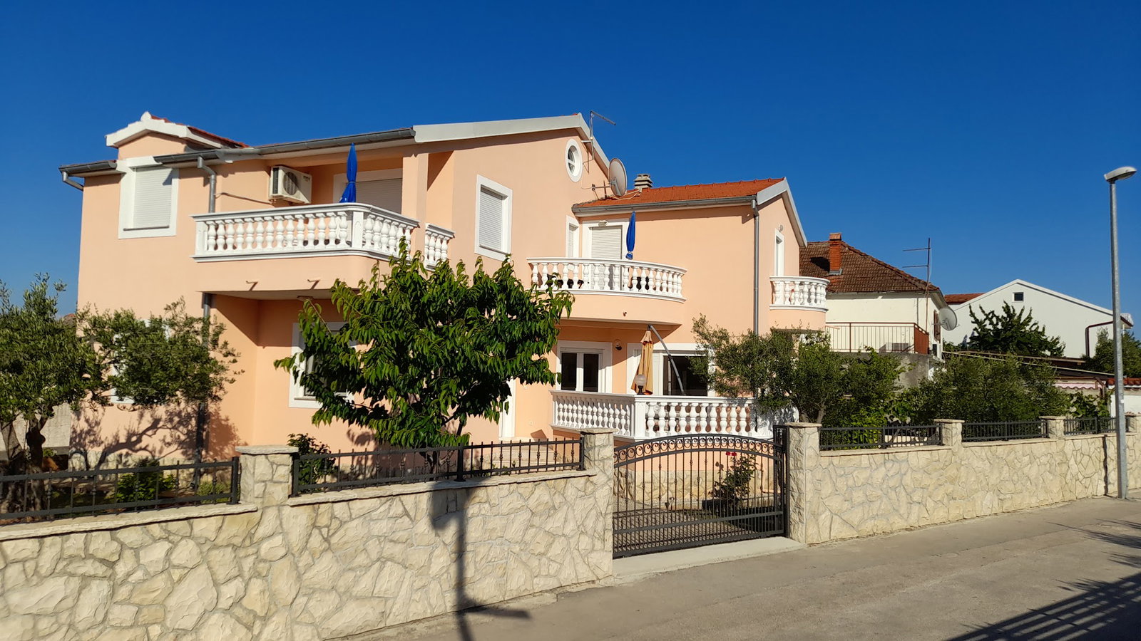 Villa ADRIANA Raslina Apartments