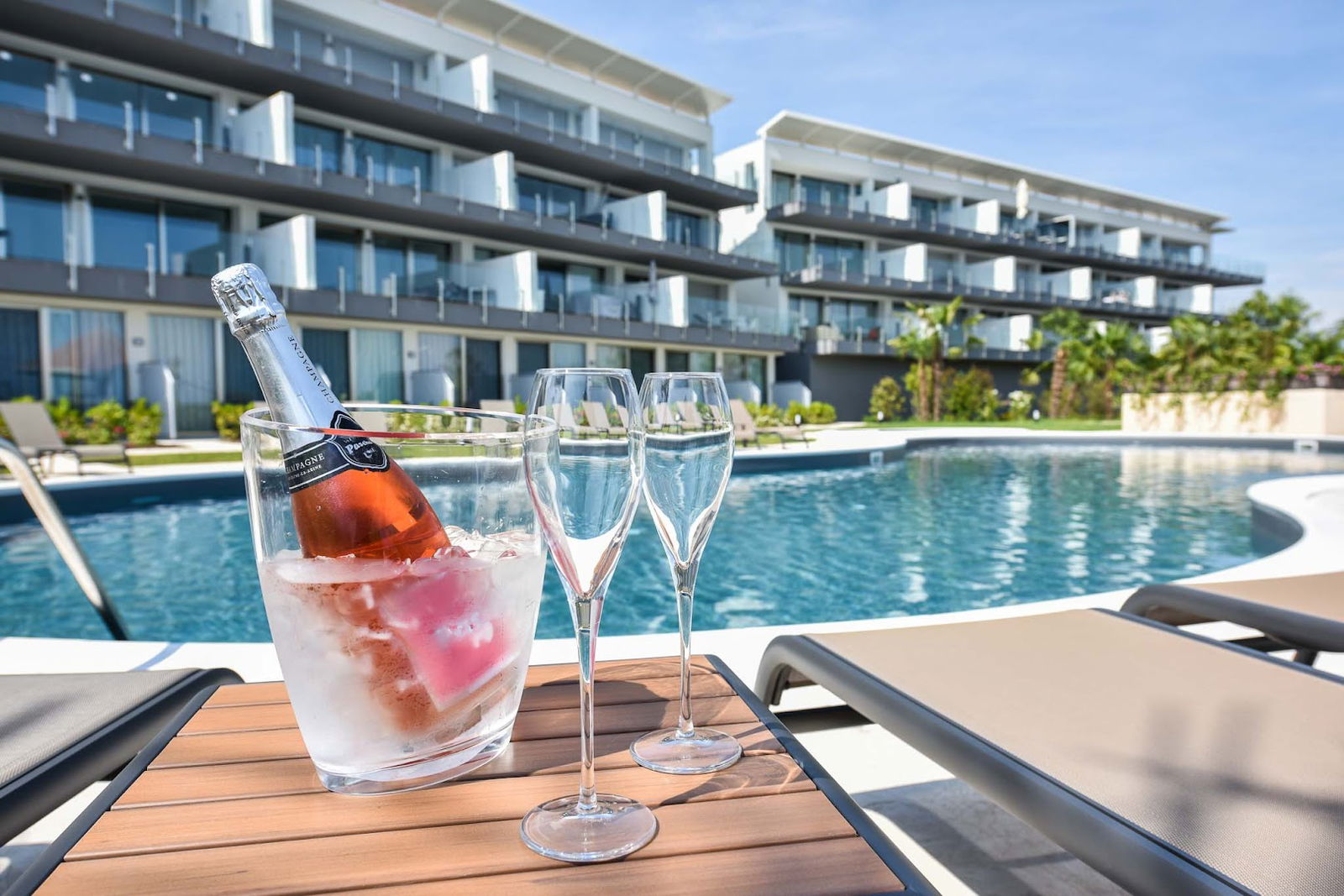 Laguna Palace Resort