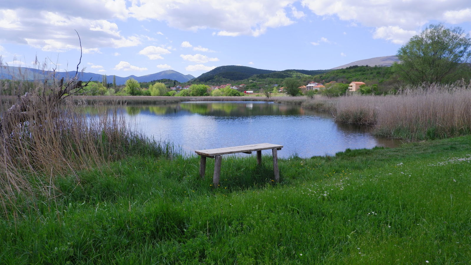 Stipančevo jezero (Hrvace)