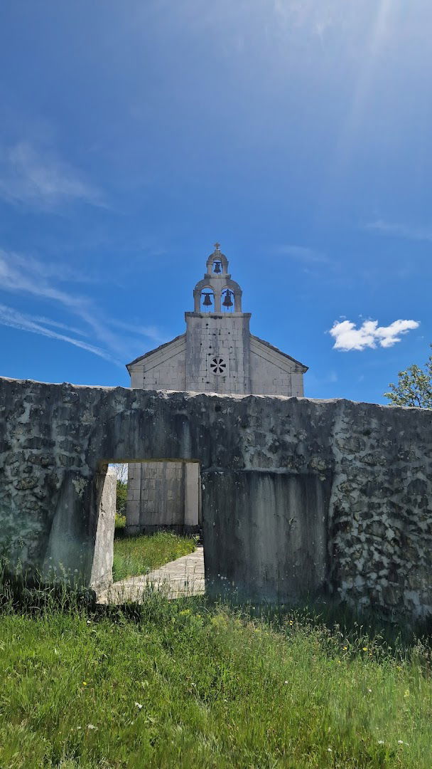Nekropola sa stećcima u Vlahovićima