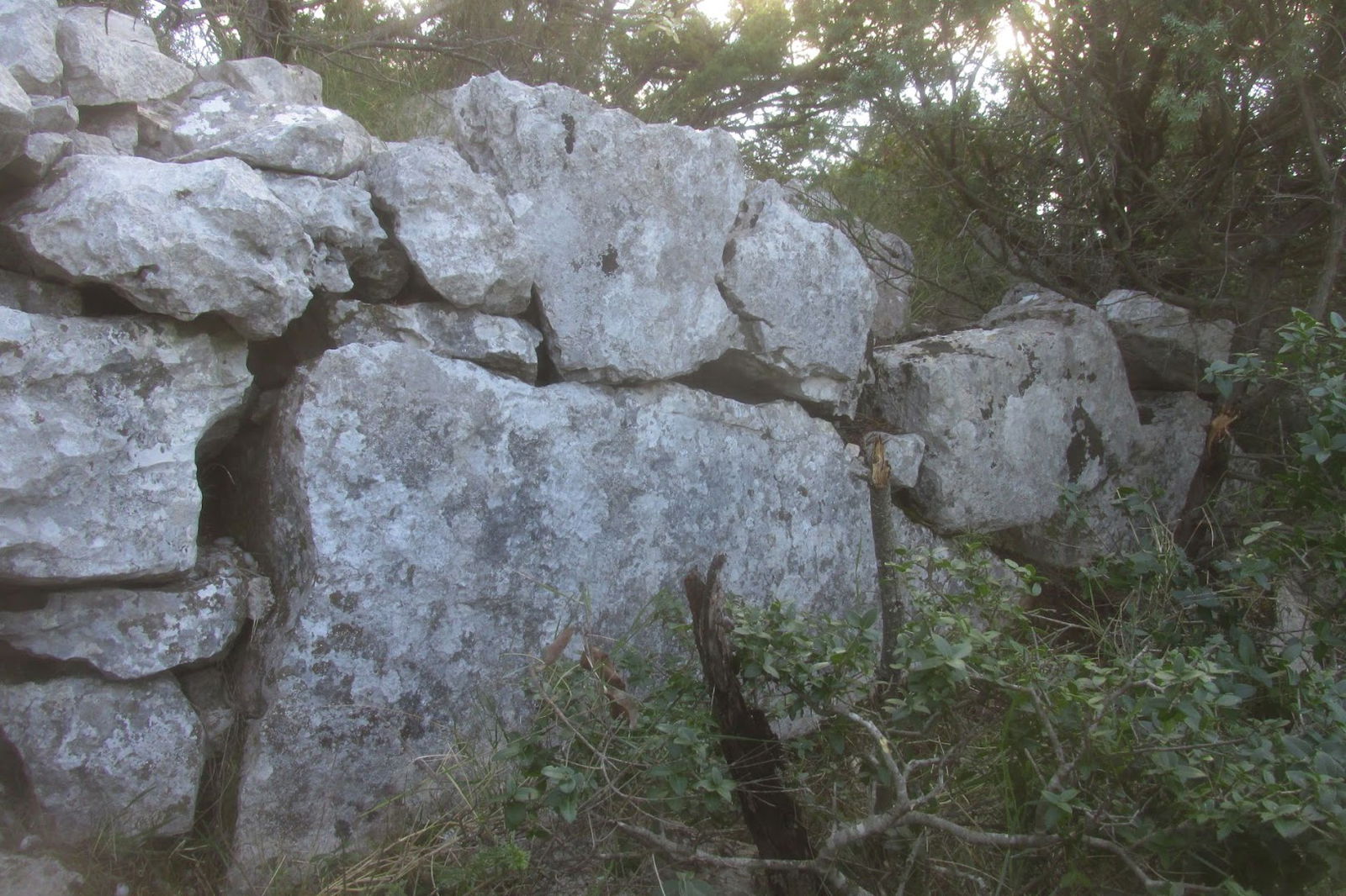 Ilirski Pentagon - moćna gradina s kiklopskim zidinama