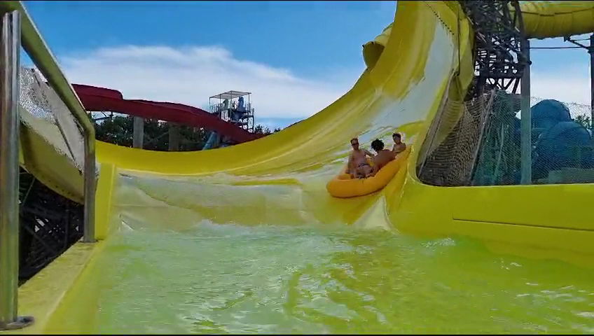 Fammily rafting Slide