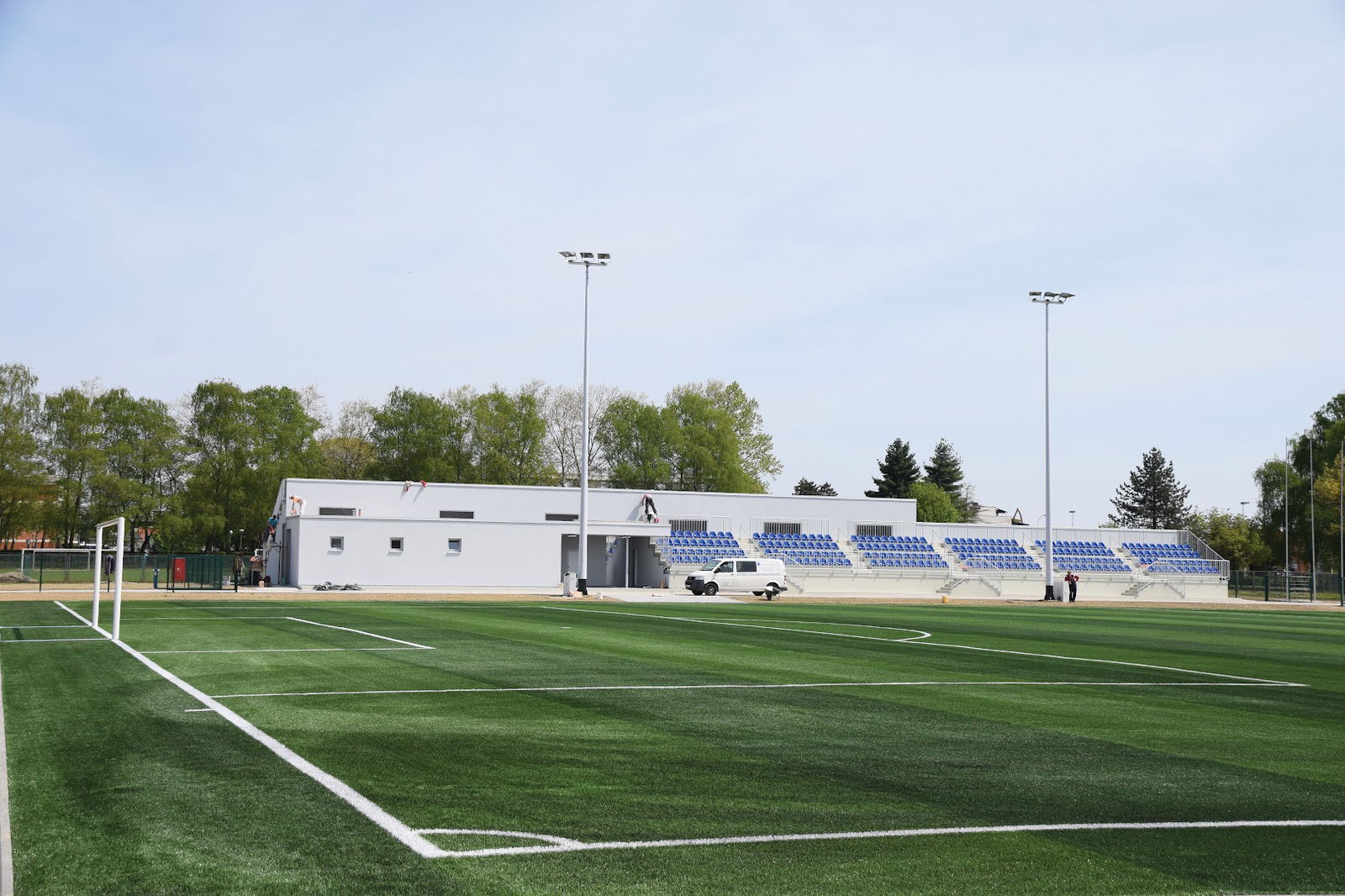 Nogometni teren sa umjetnom travom