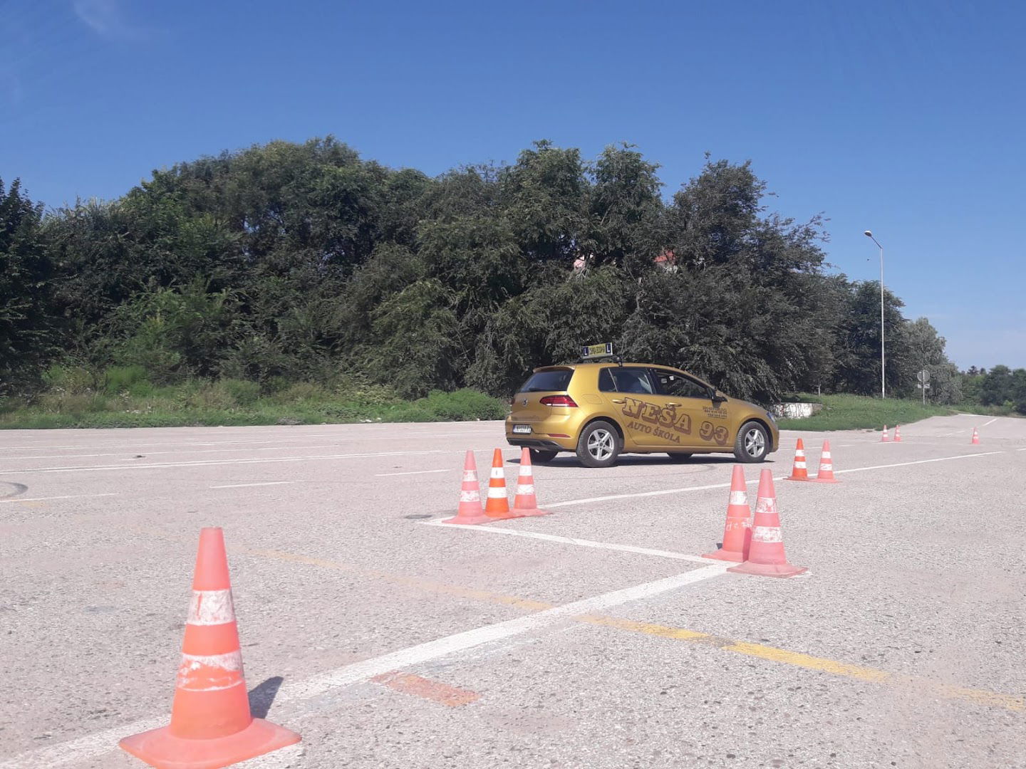 Ауто школа Неша 93 доо