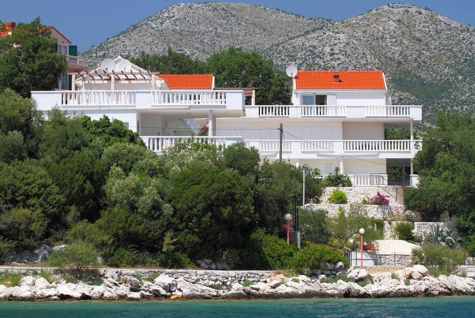 Apartements Villa On The Sea Rock