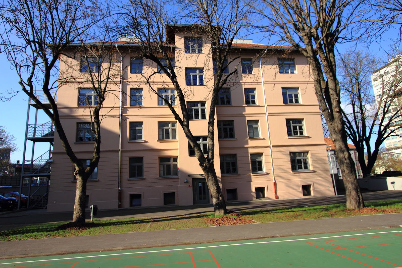 Hotelijersko-turistička škola u Zagrebu