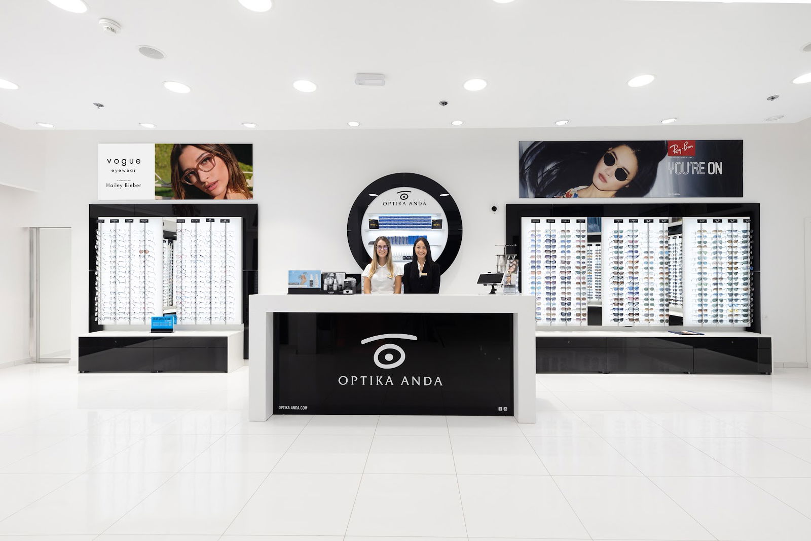 Optika Anda Salona Mall