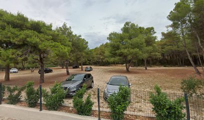Gava Milna Parkplatz