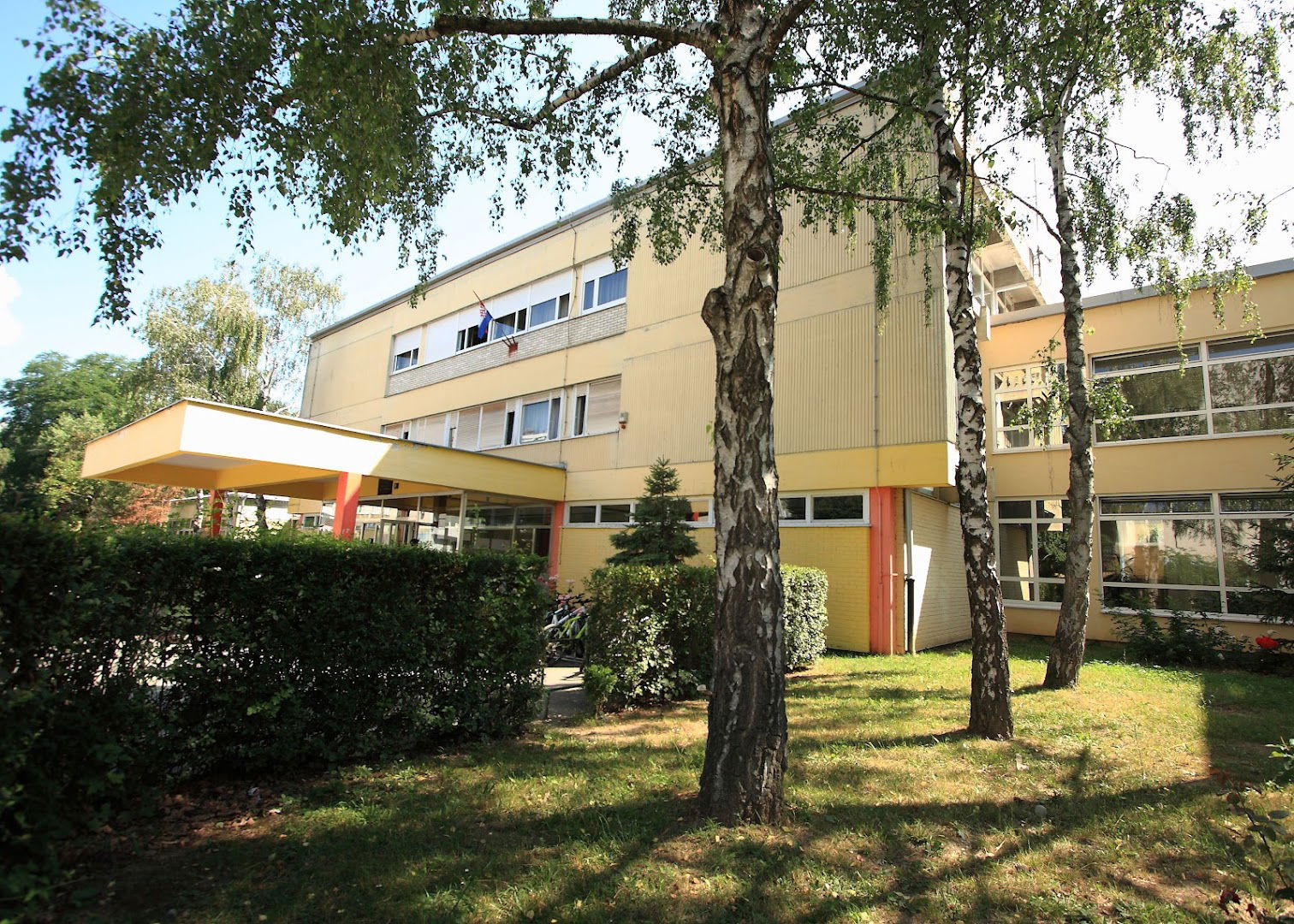 Mato Lovrak Elementary school