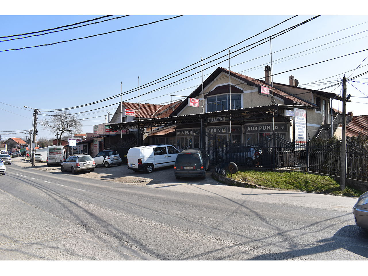 Ауто Центар Милан