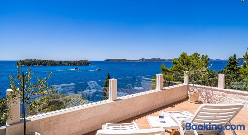 Apartments Lovro, Lozica