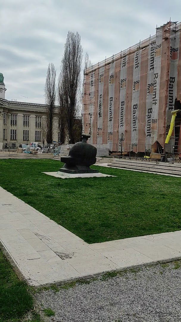 Monument to Marko Marulić