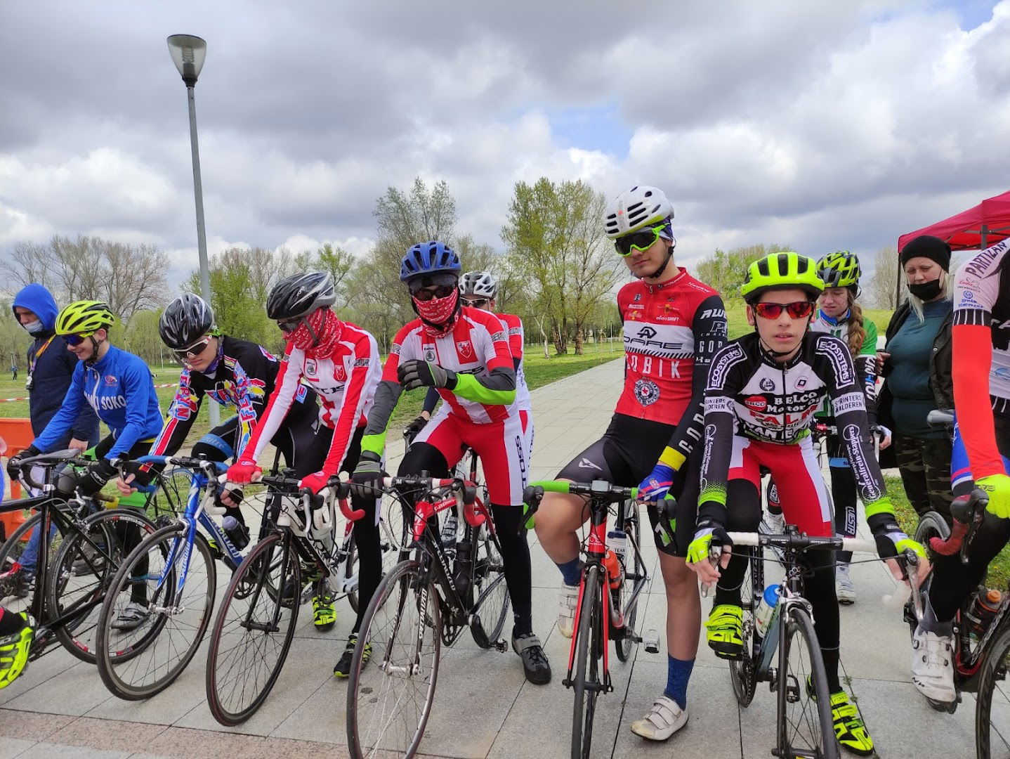 Bicycle Club Red Star