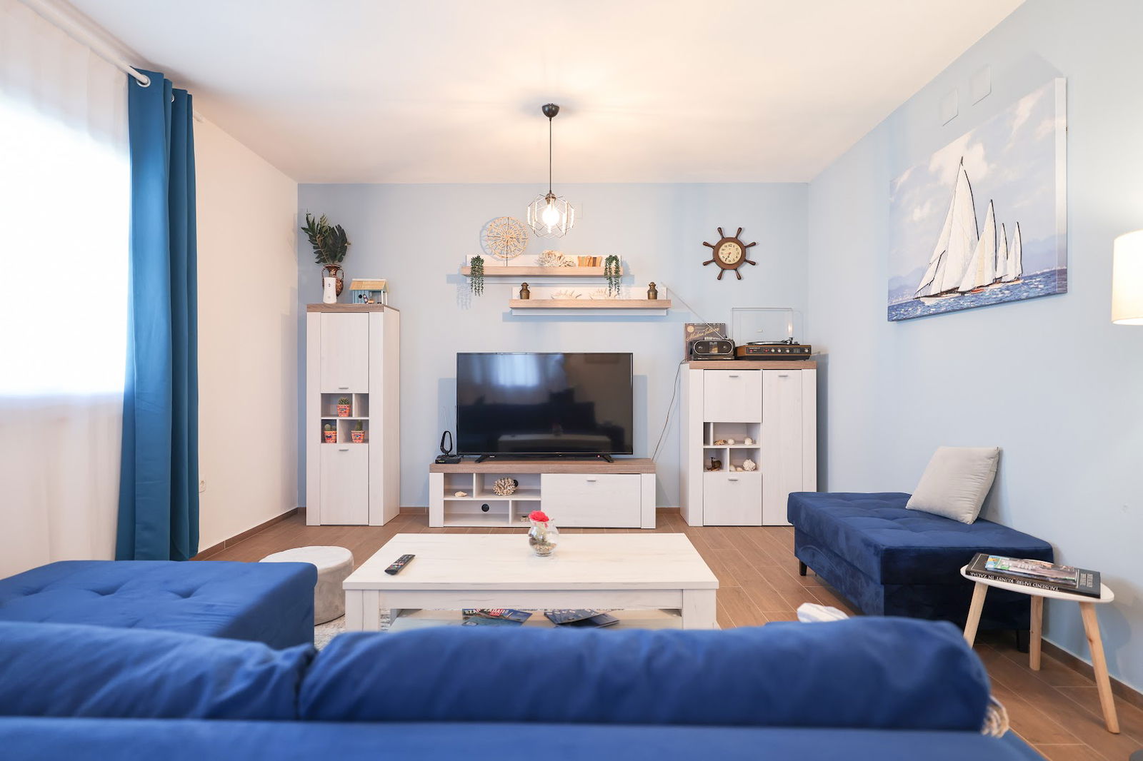 Apartment Blue Anchor