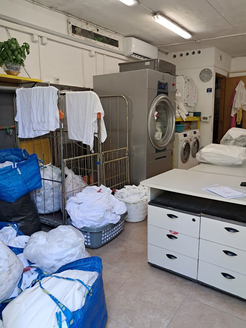 Praonica rublja Utija