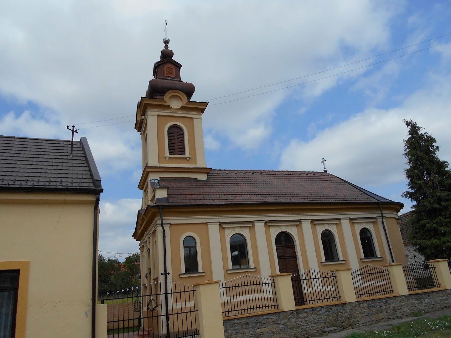 Српска православна црква Светог Великомученика Димитрија