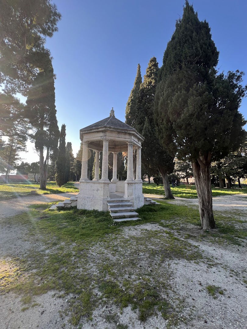 Klasicistički glorijet Vicka Andrića