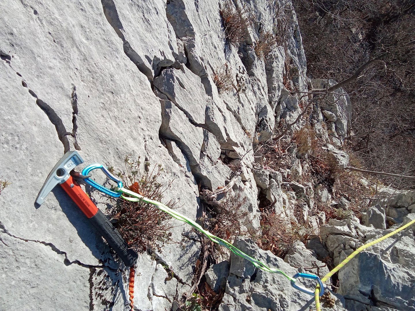 Nanoška skalnata stena